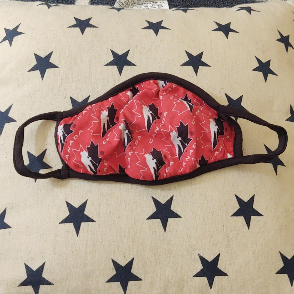 Hockey Canada Face Mask - EUC